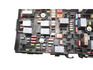 Блок предохранителей 68193002AF Jeep Cherokee