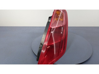 Задний фонарь в кузове