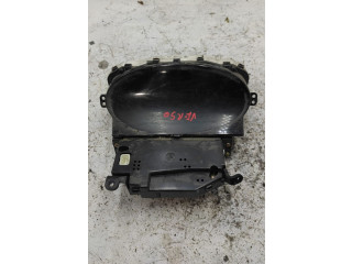 Панель приборов    Toyota Yaris Verso       