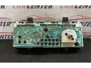 Панель приборов 19556101   Renault Clio I       