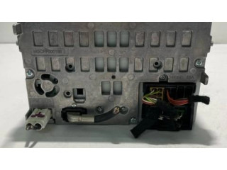 Радио/ проигрыватель CD/DVD / навигация