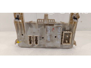 Pojistková skříňka Řídící jednotka BSM 519200024 Mazda 3 I 2007