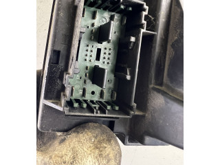 Блок предохранителей 04692087AB, L0023294AB   Jeep Grand Cherokee (WK)    