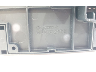 Блок предохранителей 82241SC020PD   Subaru Forester SH       