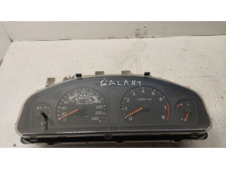 Панель приборов MR381822, 1573904461 Mitsubishi Galant