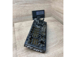   Pojistková skříňka 443941822A   Audi 80 90 S2 B4 1991