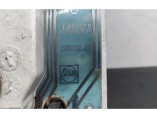 Блок предохранителей  7700841348   Renault Clio I    