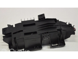   Pojistková skříňka A0025428019   Mercedes-Benz GL X166 2015