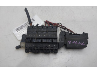 Блок предохранителей 5J0937548 Skoda Fabia Mk2 (5J)