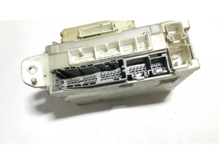 Блок предохранителей 8273053020 Lexus IS 220D-250-350