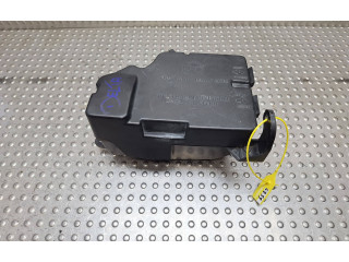 Блок предохранителей  51873946   Lancia Delta III    