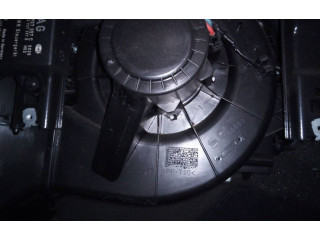 Вентилятор печки 6Q1819015 Audi A1