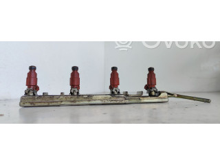 Топливная рампа    Nissan Almera Tino  