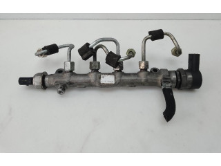 Топливная рампа 04L089D   Audi A3 S3 A3 Sportback 8P  