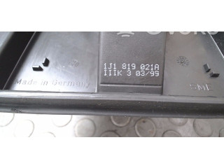 Вентилятор радиатора     1J1819021B, 1J1819021A    Audi A3 S3 8L 