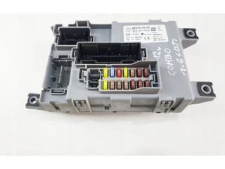 Блок предохранителей 00519170170 Opel Combo D