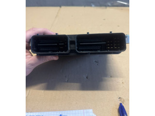 Блок управления двигателя 55581805   Opel Meriva B