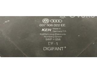 Блок управления двигателя 037906022EE, DIGIFANT   Audi 80 90 S2 B4