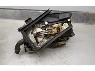 Топливная рампа 0438121011, 026133353 Audi 80 90 B3