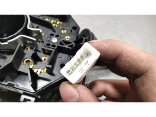 Мултифункционный включатель управления / ручка