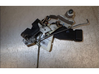 Zámek zadních dveří 8251065D01   Suzuki Grand Vitara I 1999