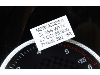 Панель приборов A1769008403   Mercedes-Benz A W176       
