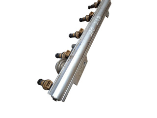 Топливная рампа 9186836   Volvo S80  