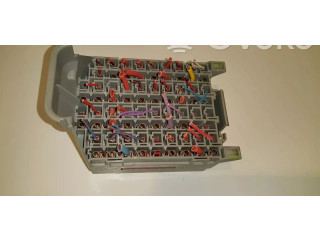 Блок предохранителей 9162439   Volvo XC90    