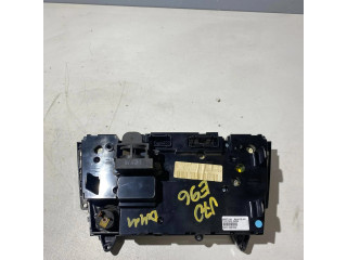 Блок управления климат-контролем 8697140, 04W41E02 Volvo V70