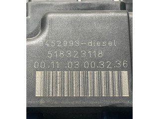 Блок предохранителей 001103003236, 518323118 Volvo V70