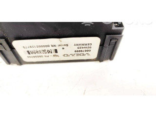 Блок предохранителей  08679899, 08696098   Volvo S70  V70  V70 XC    
