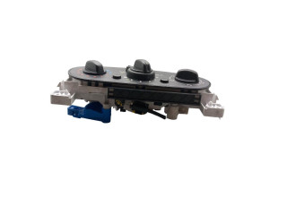 Блок управления климат-контролем 275101924R   Dacia Duster