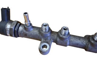 Топливная рампа 0445214332, G4D39D280AA Jaguar XF