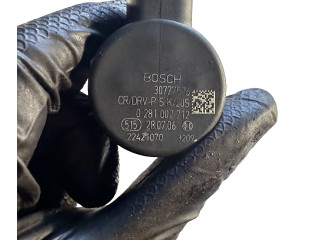 Топливная рампа 30757146, 005424L2   Volvo V70  