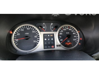 Панель приборов 8200261093   Renault Clio II       