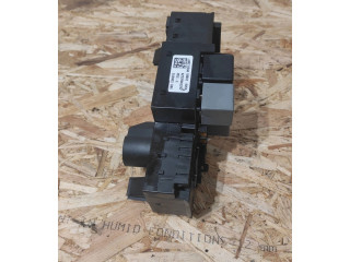 Блок предохранителей A2229063202, J0W211F04 Mercedes-Benz GLC X253 C253