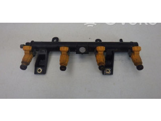 Топливная рампа 9655833580   Citroen C3  