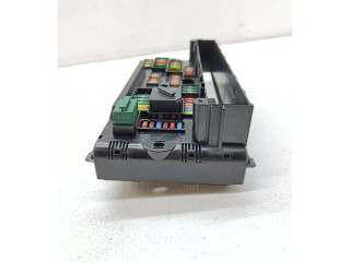 Блок предохранителей 9210863   BMW X3 F25    