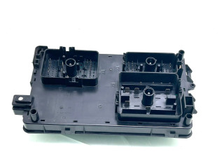 Блок предохранителей 22760635   Chevrolet Camaro    