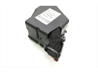 Блок предохранителей Audi A6 S6 C6 4F