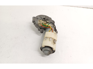 Моторчик заднего дворника 1358011    Volvo 940