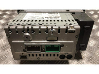 Радио/ проигрыватель CD/DVD / навигация