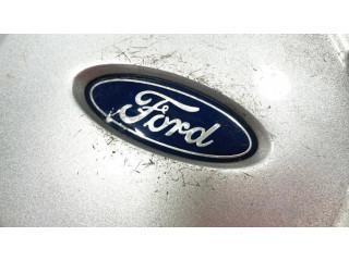 Заводская крышка (крышки) от центрального отверстия колеса