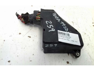 Блок предохранителей Seat Ibiza II (6k)