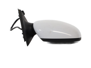 Зеркало электрическое Skoda Fabia Mk2 (5J) 2007 - 2014 года