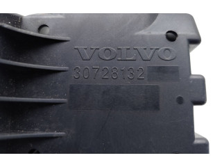Блок предохранителей 30728132   Volvo XC90    