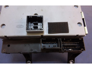 Блок предохранителей 51825658, 51825658 Fiat Linea