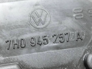 Задний фонарь левый 7H0945257A Volkswagen Transporter - Caravelle T5 2003-2015 года