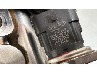 Vstřikovací lišta 3534203AC0, 9022060014 Hyundai i30 pro benzínový motor 1.4