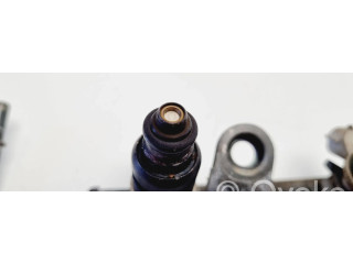 Комплект форсунок MR988977 Mitsubishi Colt для бензинового двигателя 1.1